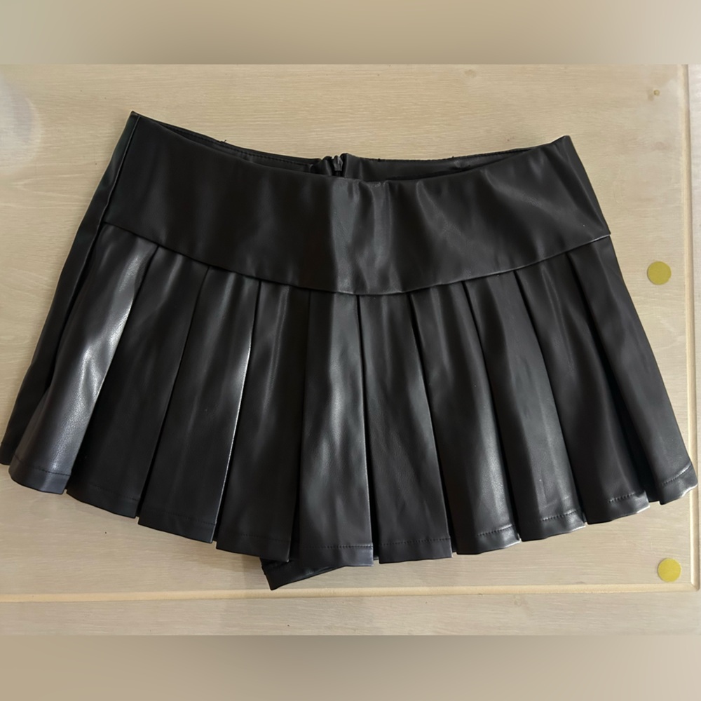 Haute Monde Black Mini Skirt